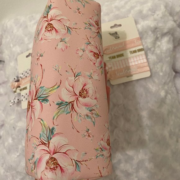 Bride/Bridesmaid Pink Floral Mini Cosmetic Bag & Hair Ties - Picture 5 of 6